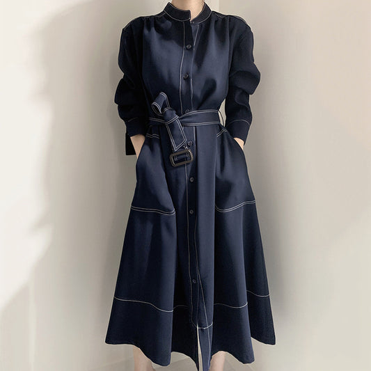 Vestido cortavientos de tejido, de manga larga, con cuello alzado y cierre de botonadura sencilla, estilo coreano