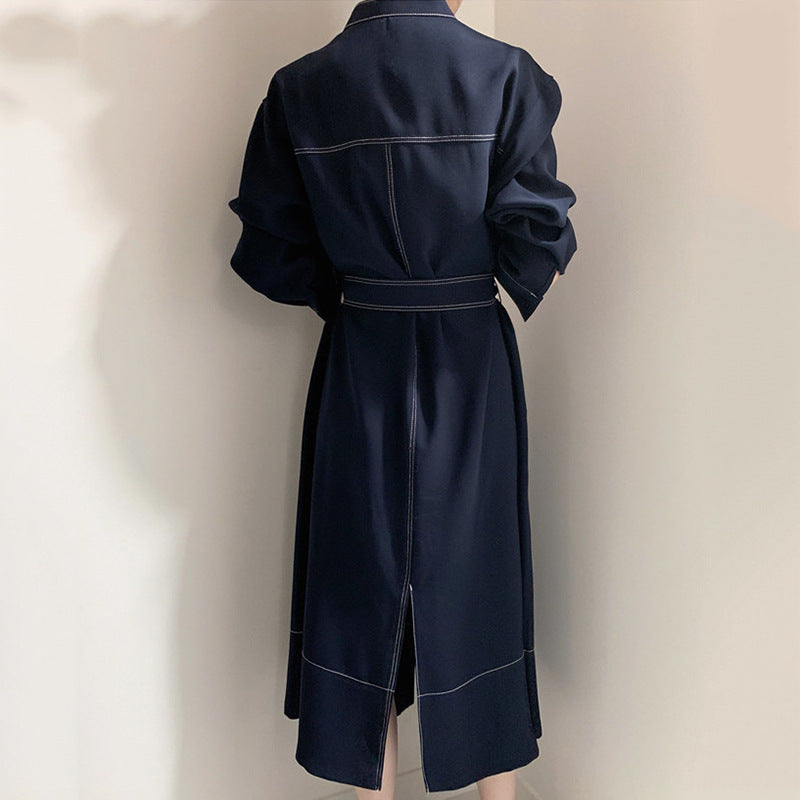 Vestido cortavientos de tejido, de manga larga, con cuello alzado y cierre de botonadura sencilla, estilo coreano